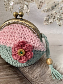 Vintage clasp coin purse – mint green – Small flower