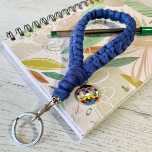 Keyring wristlet - PEACE AND LOVE