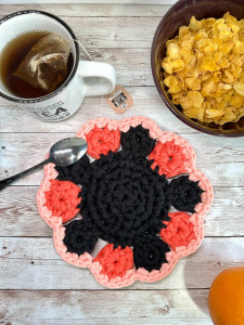 Flower trivet