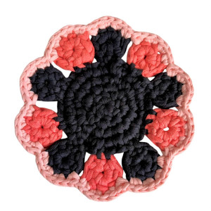 Flower trivet