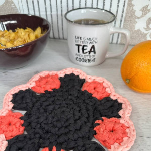 Flower trivet