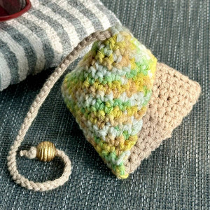 Pyramid coin pouch - Triangle coin purse