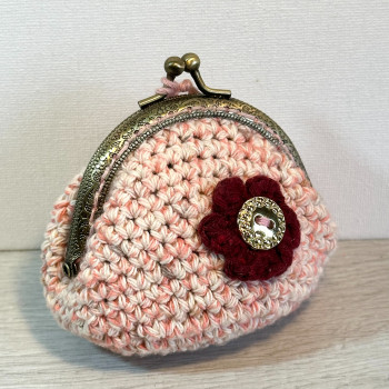 Vintage coin purse - click closure