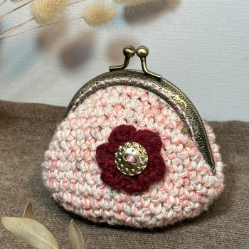 Vintage coin purse - click closure