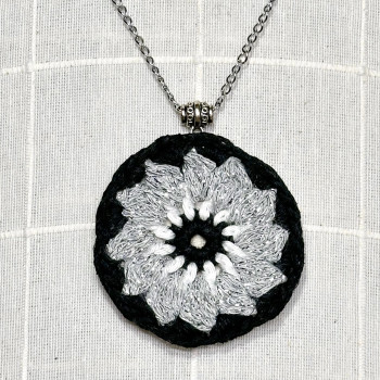 Collares Mandalas Bohemios - varios colores - cadena de acero inoxidable