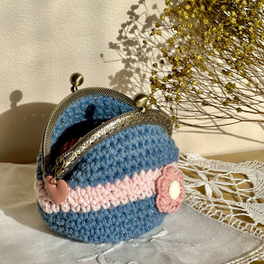 Monedero vintage con flor - cierre boquilla click