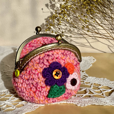 Monedero rosa con flores - Cierre boquilla vintage de latón