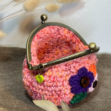 Monedero rosa con flores - Cierre boquilla vintage de latón