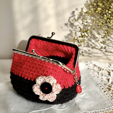 Large coin purse - red and black
