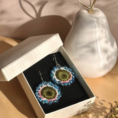 Dew Flower Earrings – handmade crochet, glass beads, luminous bohemian jewelry
