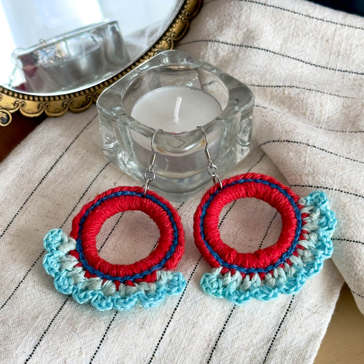 Boucles d'oreille cercle rouge et bleu - Crochets en acier inoxydable
